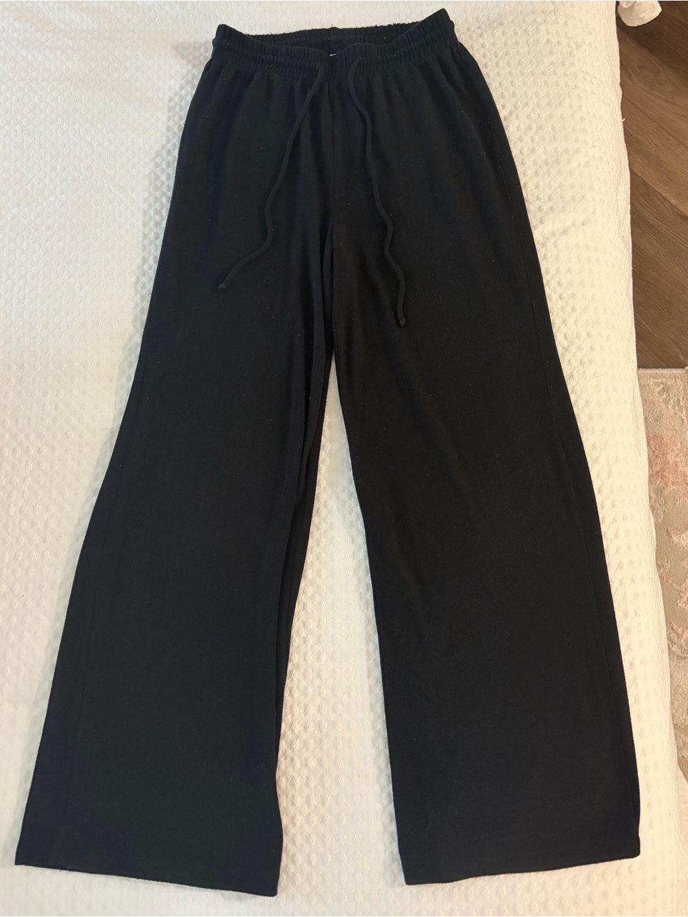 Aritzia lounge pants